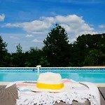 Le Charme Du Perigord Avec Piscine Chauffee Ferienhaus Bourrou